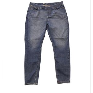 Signature Gold By Levi Strauss  Pull On Skinny Women's Jeans Size 22M